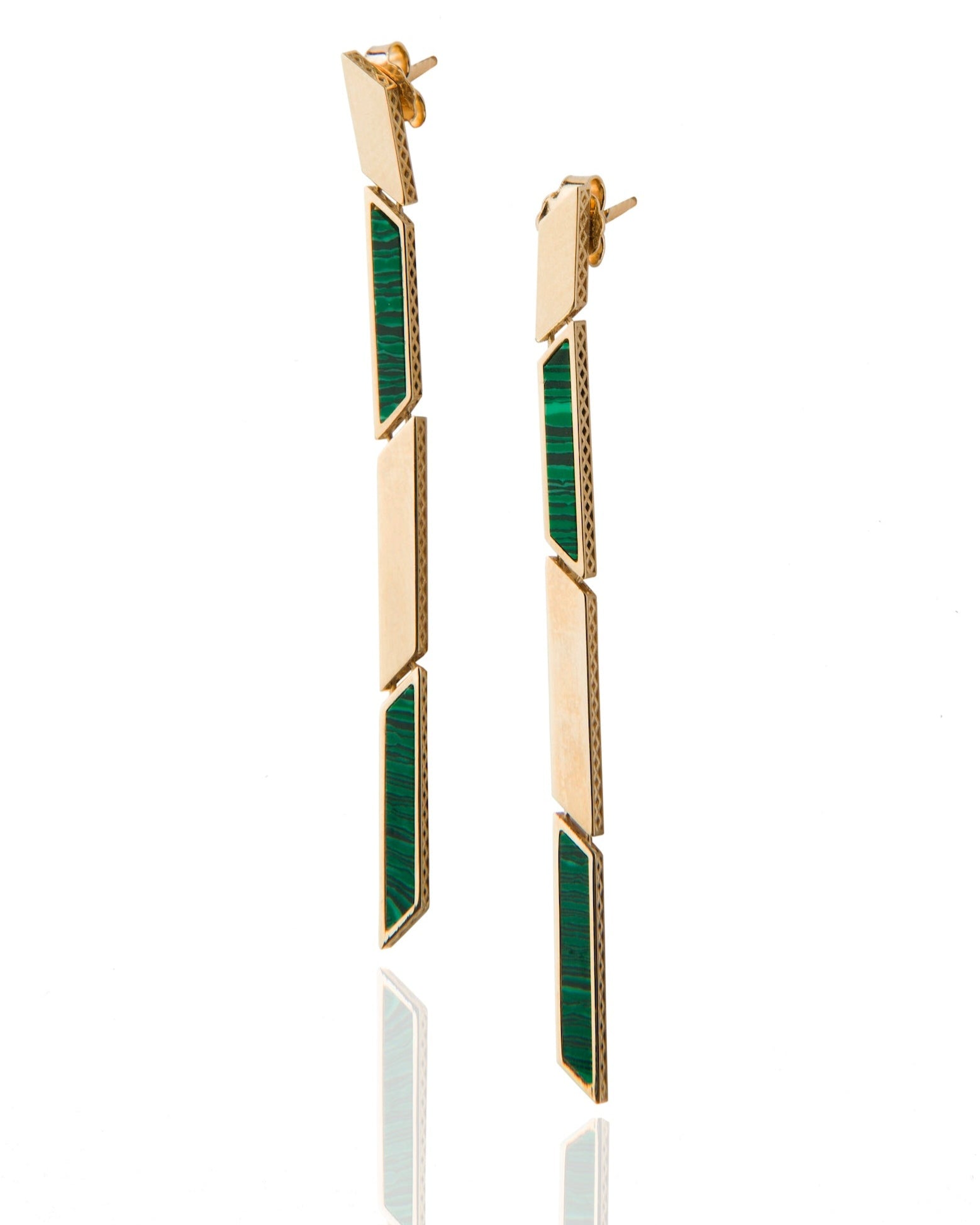 14K yellow gold and Malachite earrings. Made in Italy