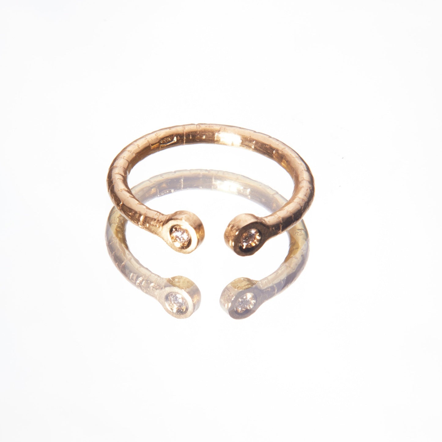 18K yellow gold, amethyst and diamonds. Made in Italy by 11th house